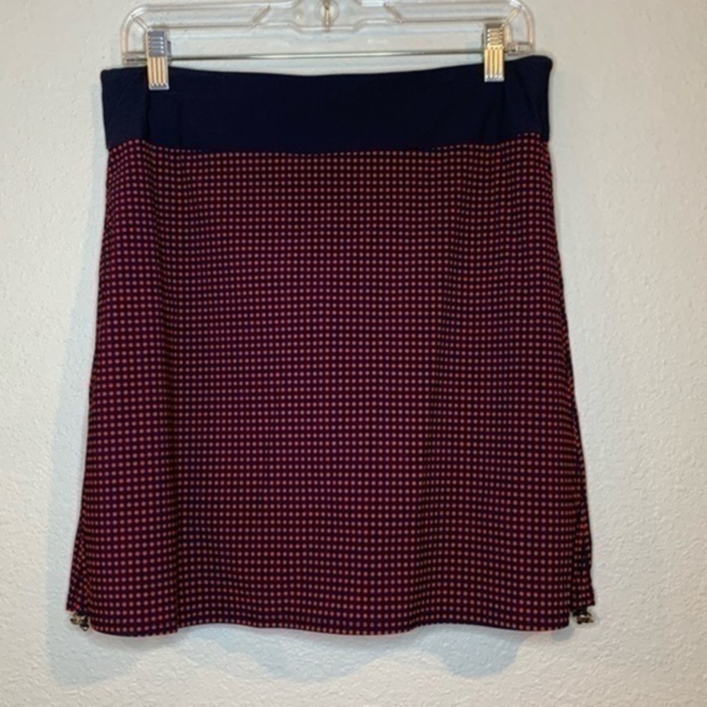Movetes stretch skort/skirt navy with red mini dot pattern M